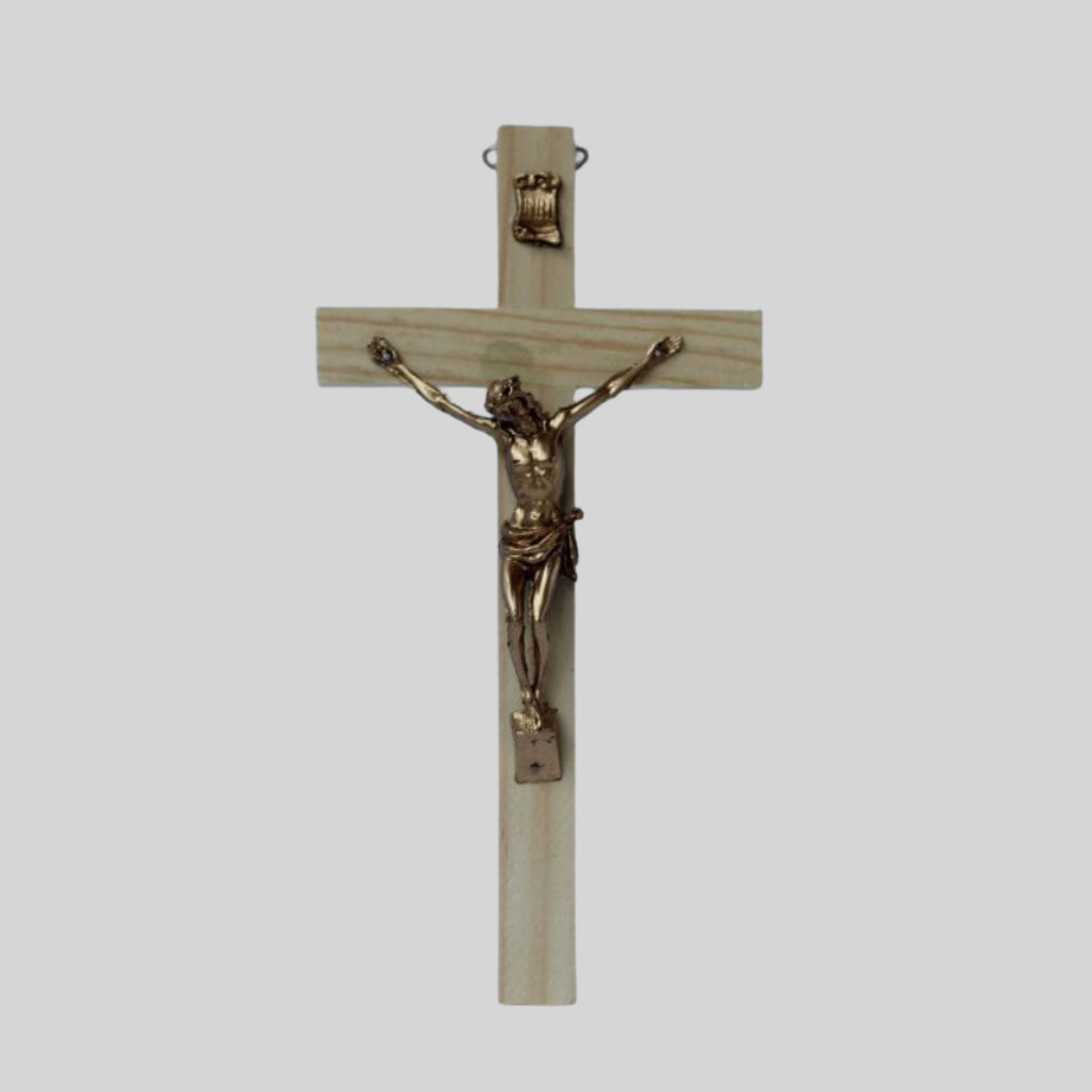 Cristo de Pared en Madera Blanca con Cuerpo en Baño de Oro